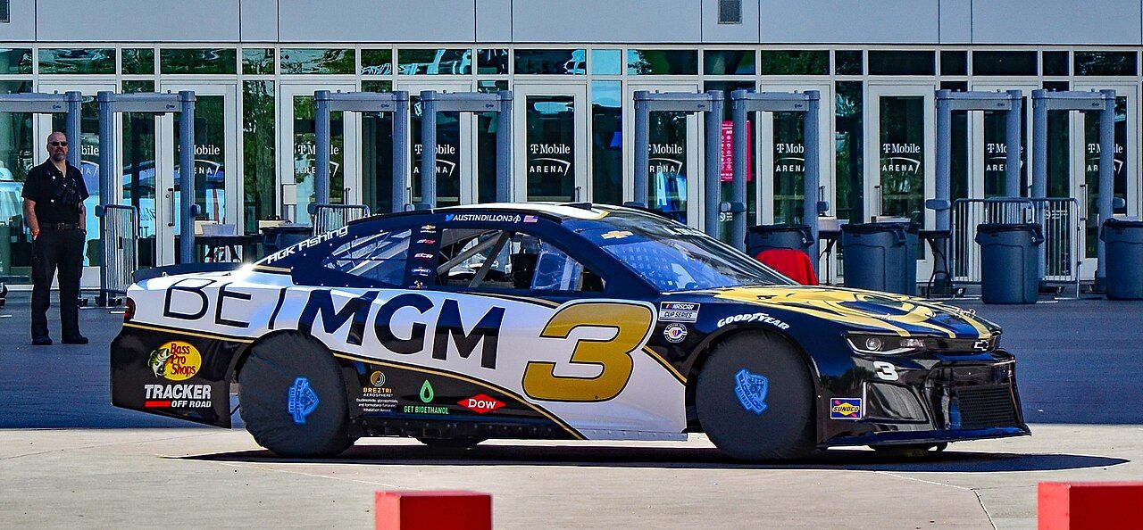 BetMGM renews NFL partnership as official Canadian sports betting partner