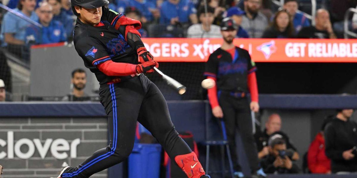 Blue Jays edge Reds 6-5 behind Okamoto's clutch hitting as Guerrero Jr. redeems himself