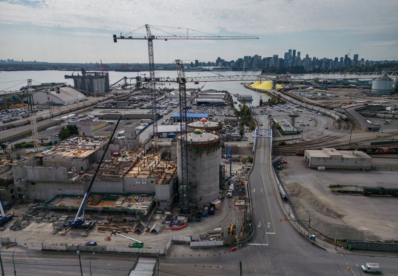 Canadian economy stalled in July before U.S. tariffs took effect