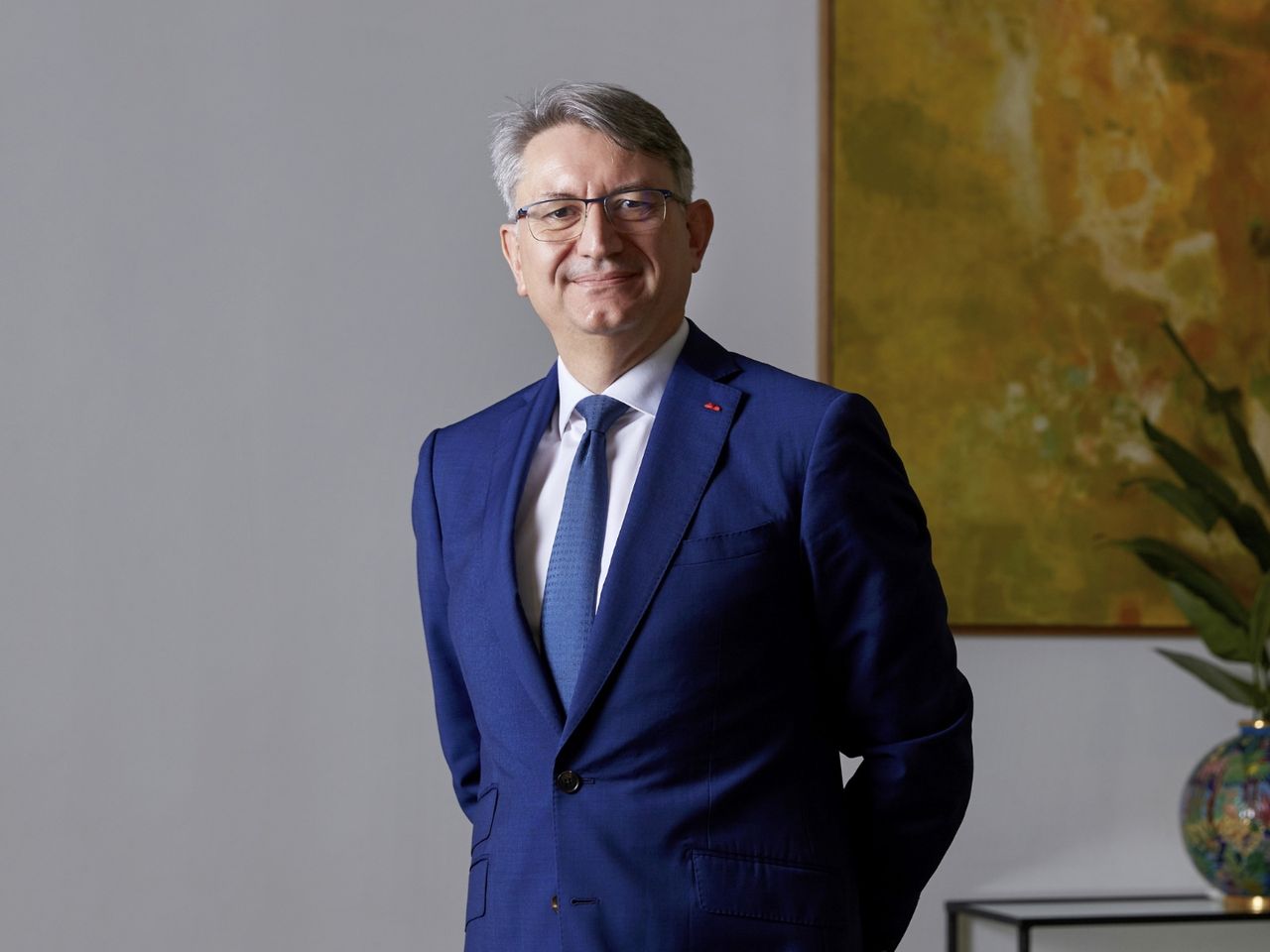 France's ambassador says country open to closer defence ties with Canada