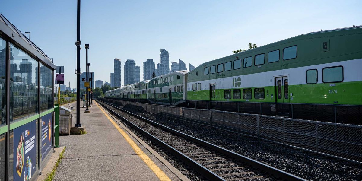 Metrolinx Hiring for High-Paying Jobs Across GTA With Salaries Up to $198K
