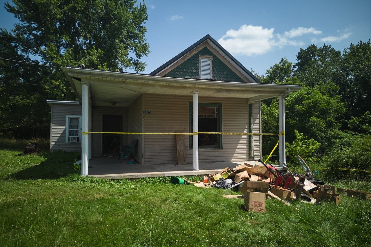 Ohio grandfather deemed mentally incompetent to stand trial after 16 grandchildren found in squalor
