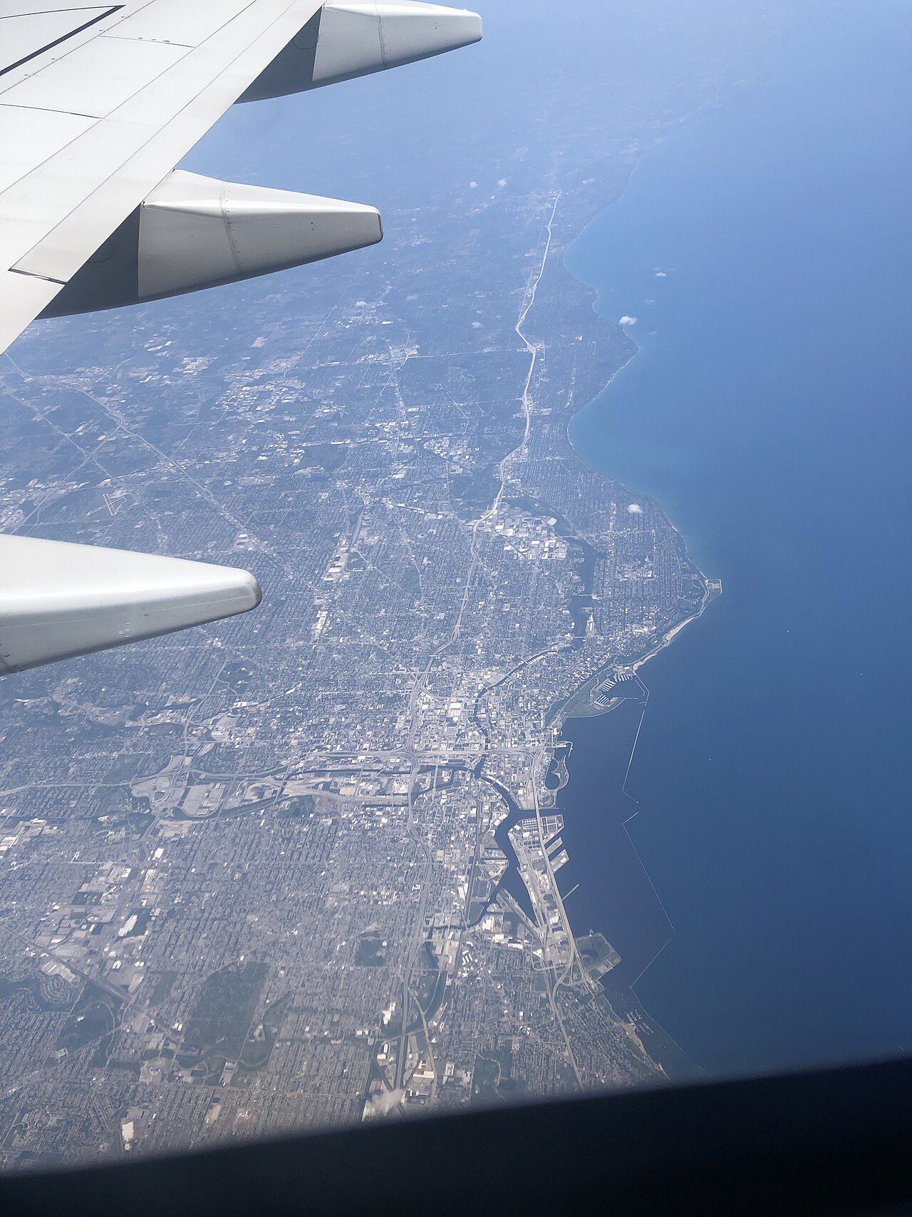 WestJet and Air Canada report billions in added fuel costs, cutting profits