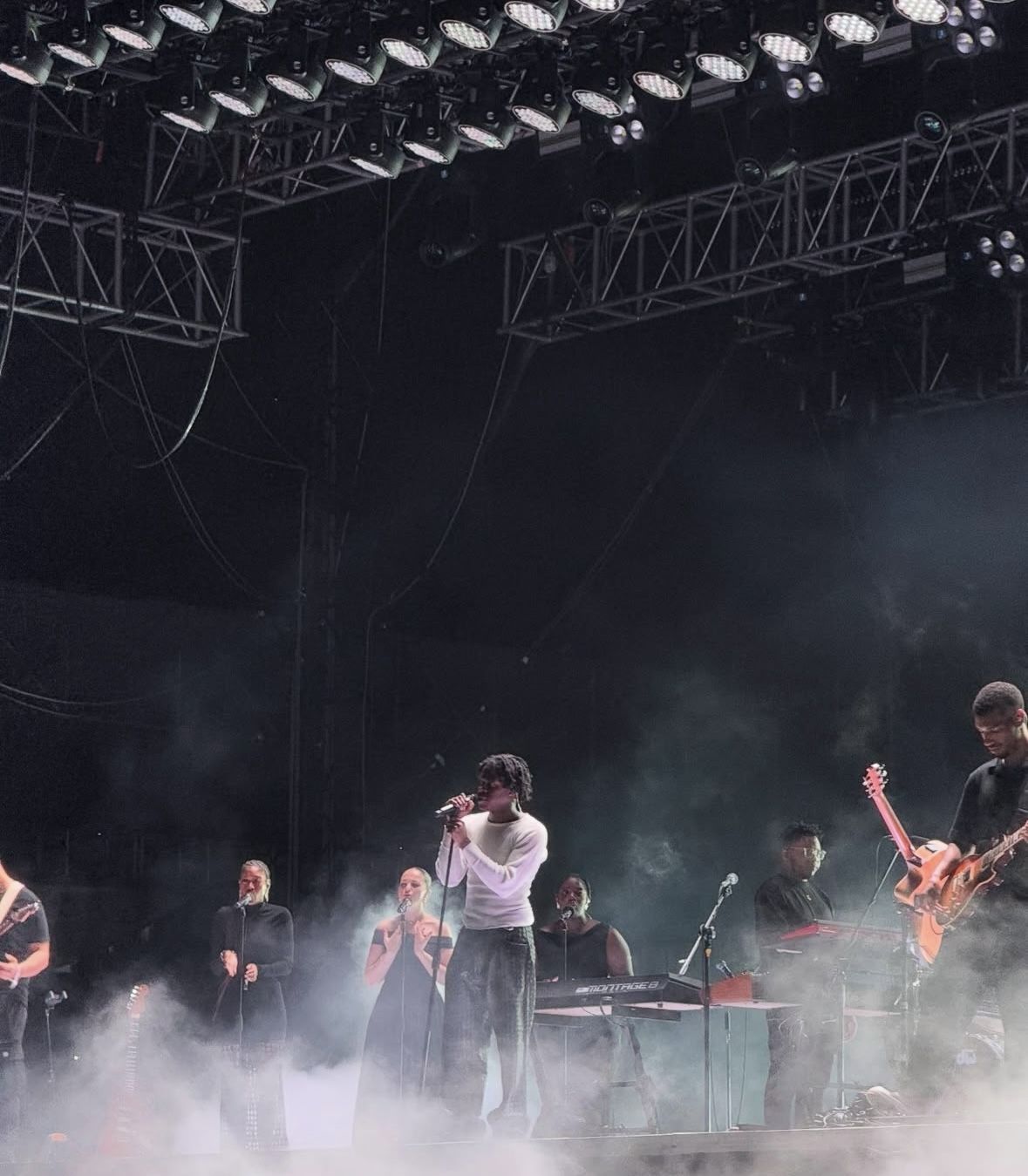 Daniel Caesar performing at Wanderland in Manila in 2025