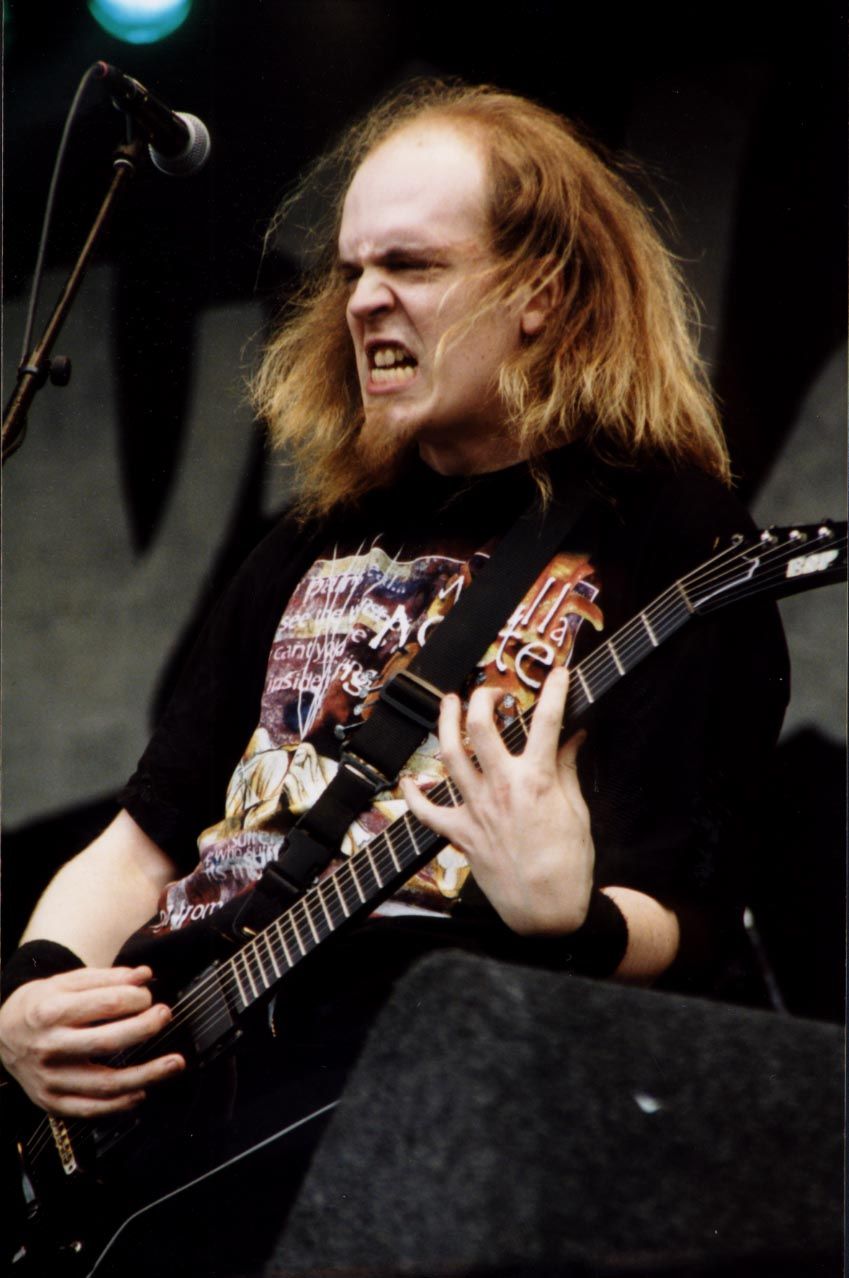 Devin Townsend, performing live.