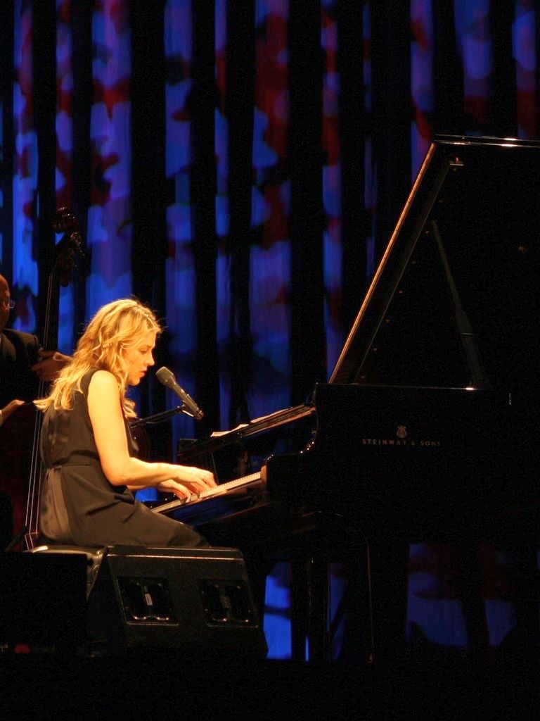 Jazz pianist Diana Krall at a concert in Cologne, Germany