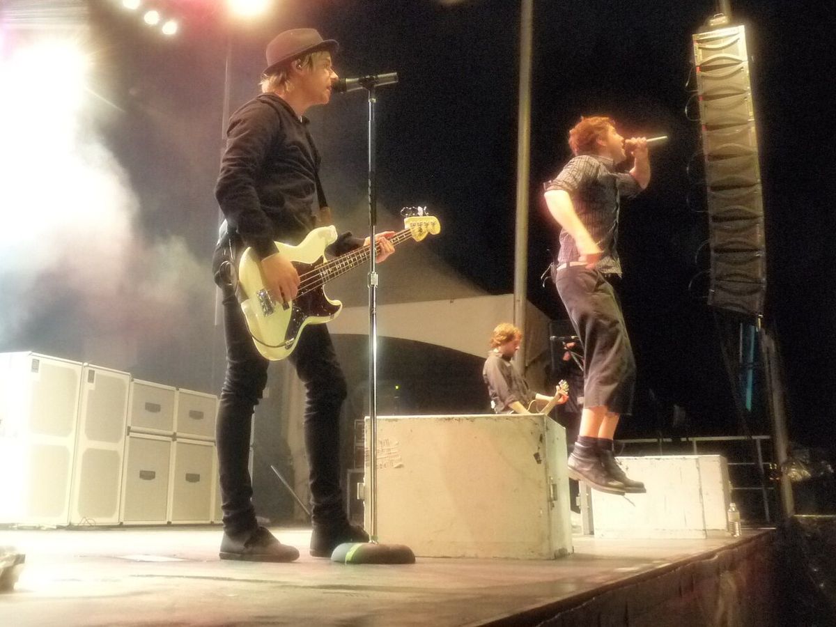 Simple Plan plays in Shawinigan-Sud, Quebec